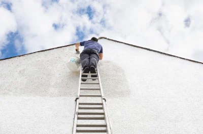 Peinture extérieure à Domfront-en-Champagne — façades et ravalement